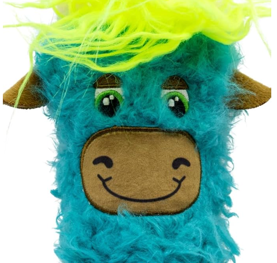 KONG Kickeroo Highland Cows are the perfect toy for your cool kitty! A bright shaggy 'do and long plush body filled with catnip