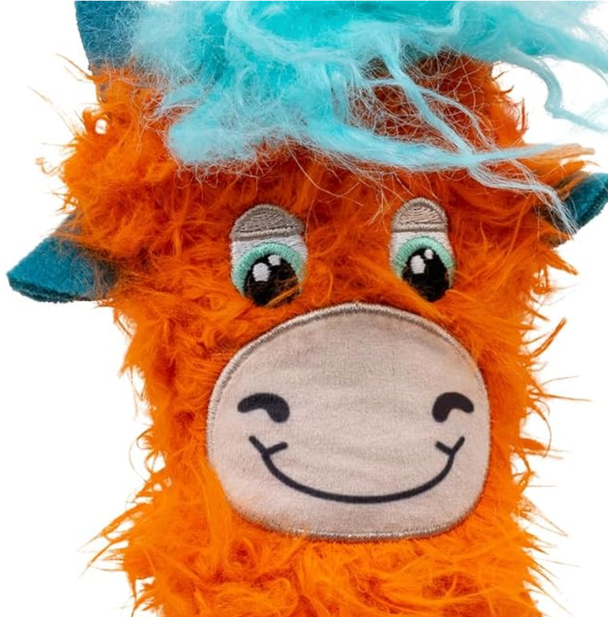 KONG Kickeroo Highland Cows are the perfect toy for your cool kitty! A bright shaggy 'do and long plush body filled with catnip